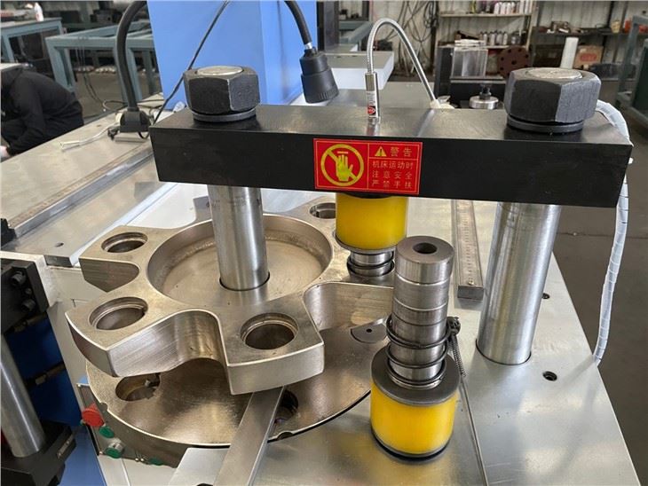 CNC Busbar Processing Machine Punching/Cutting/Bending